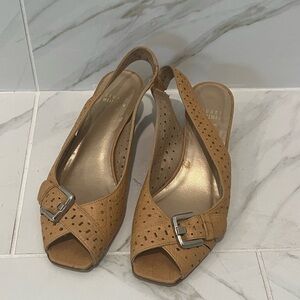 Stuart Weitzman Tan Leather Slingback Faux Wood Wedge Sandals Square Toe shoes